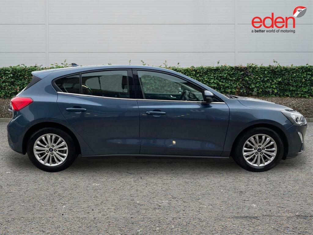 Ford Focus Focus Titanium Tdci Red #8