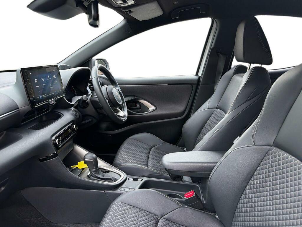 Mazda 2 1.5 E-skyactiv G Mhev Centre-line Red #10