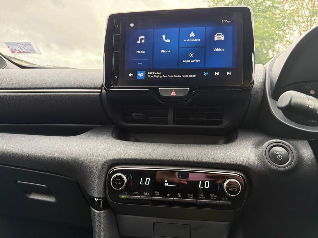 Mazda 2 1.5 E-skyactiv G Mhev Centre-line Red #18