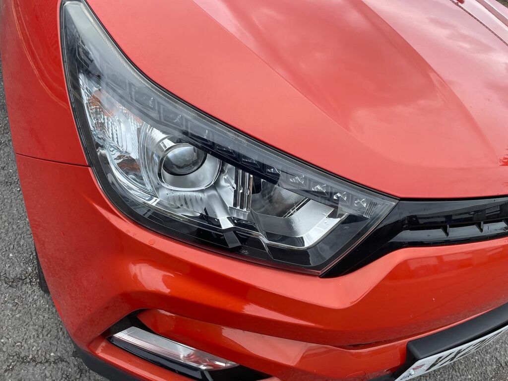 SsangYong Tivoli Hatchback Black #21