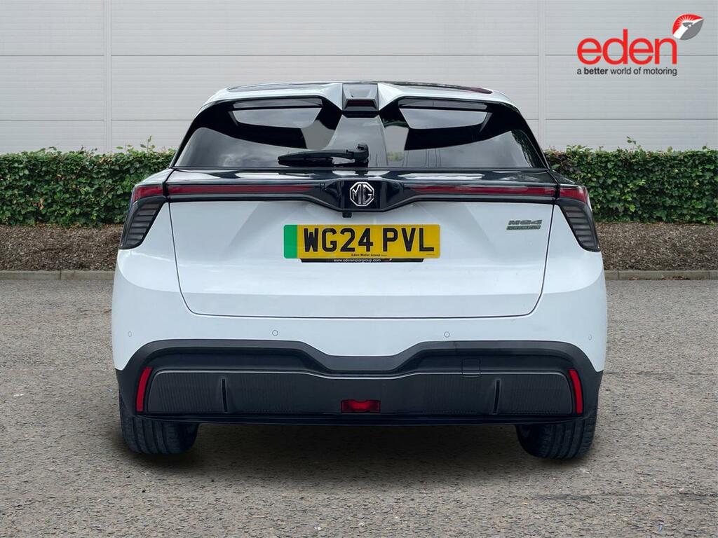 MG MG4 180Kw Trophy Ev Extended Range 77Kwh White #6