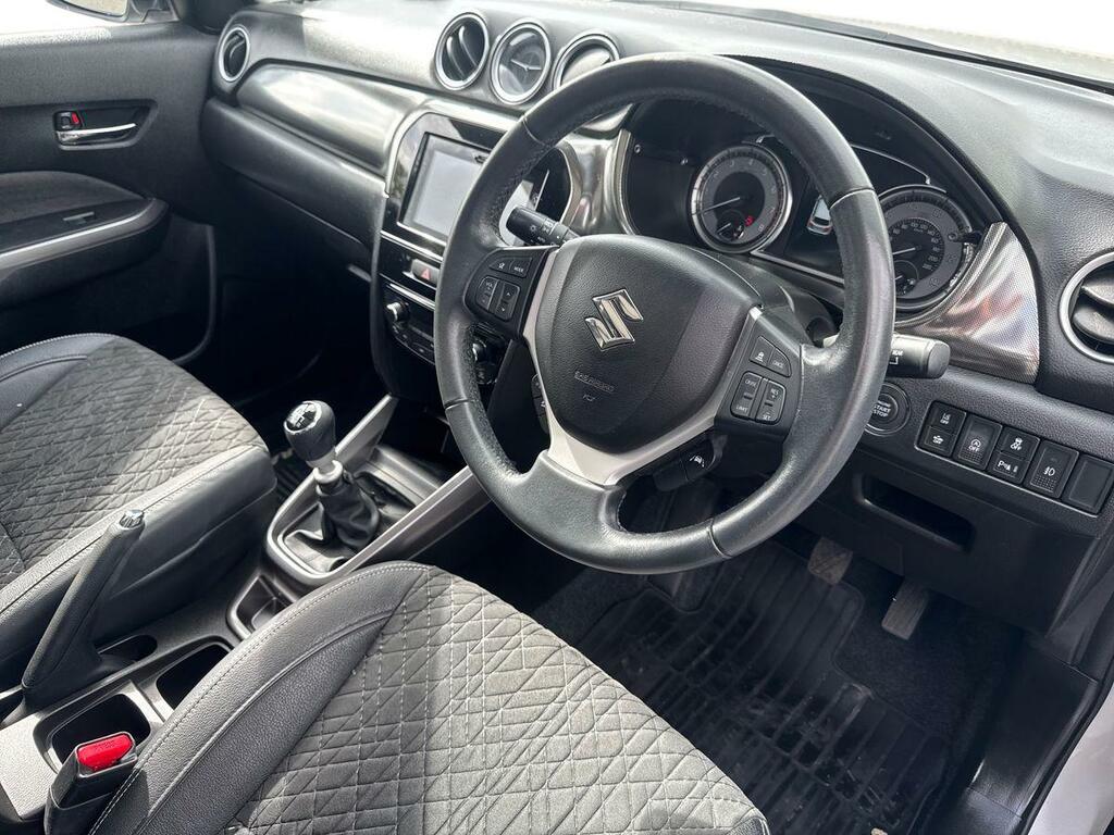 Suzuki Vitara Sz-t Black #15