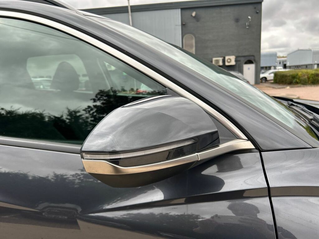 Hyundai Tucson Ultimate Red #22