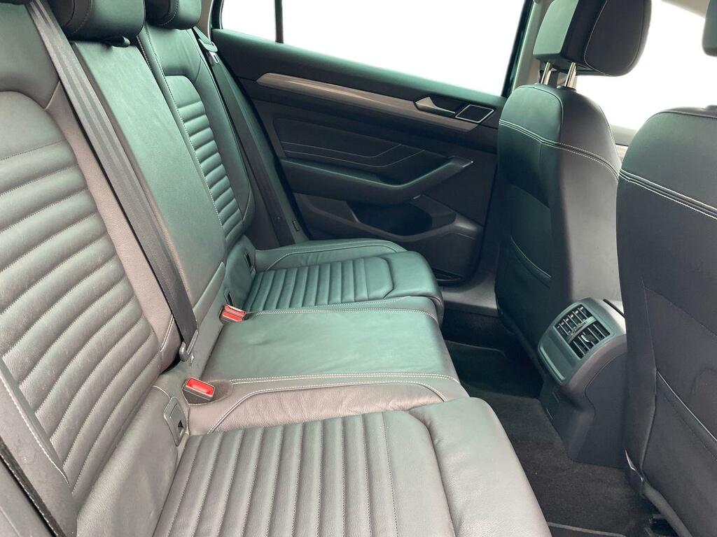 Volkswagen Passat 1.5 Tsi Evo R-line Grey #11