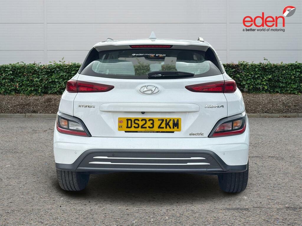 Hyundai Kona 100Kw Se Connect 39Kwh White #6