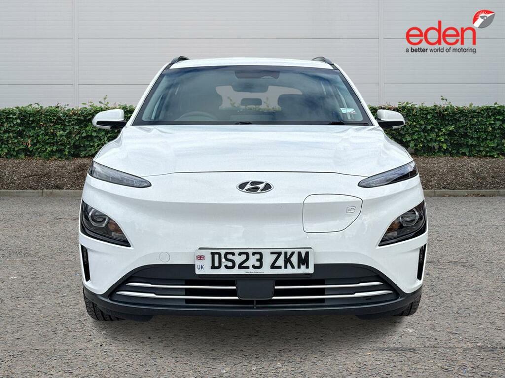 Hyundai Kona 100Kw Se Connect 39Kwh White #2