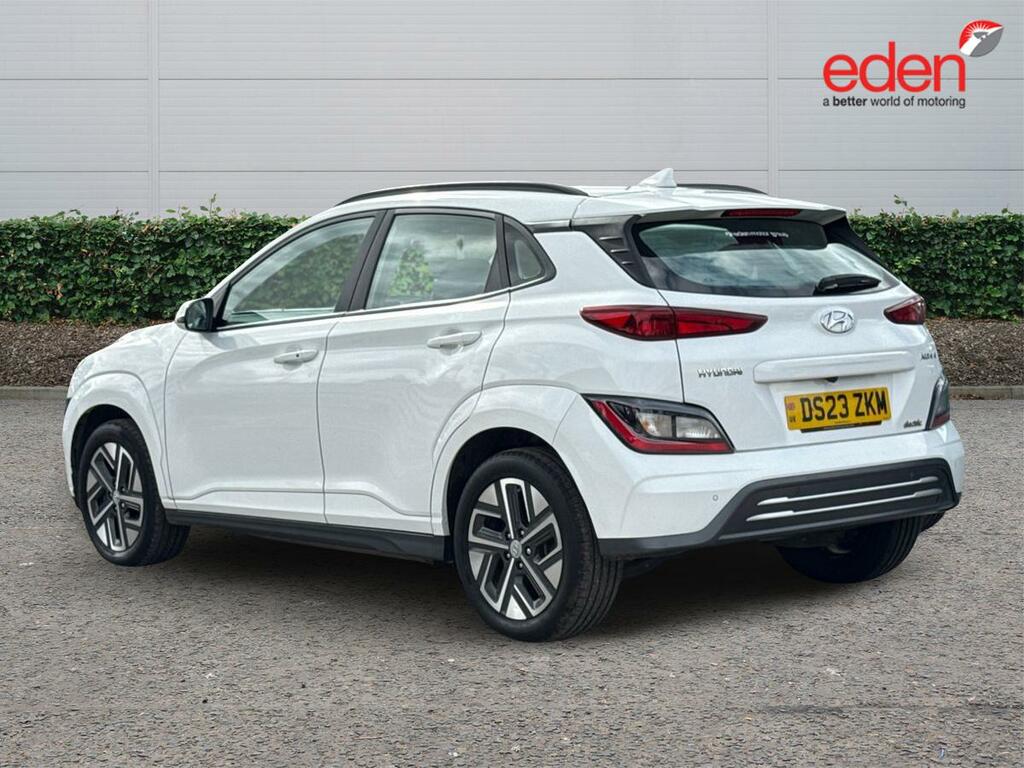 Hyundai Kona 100Kw Se Connect 39Kwh White #5