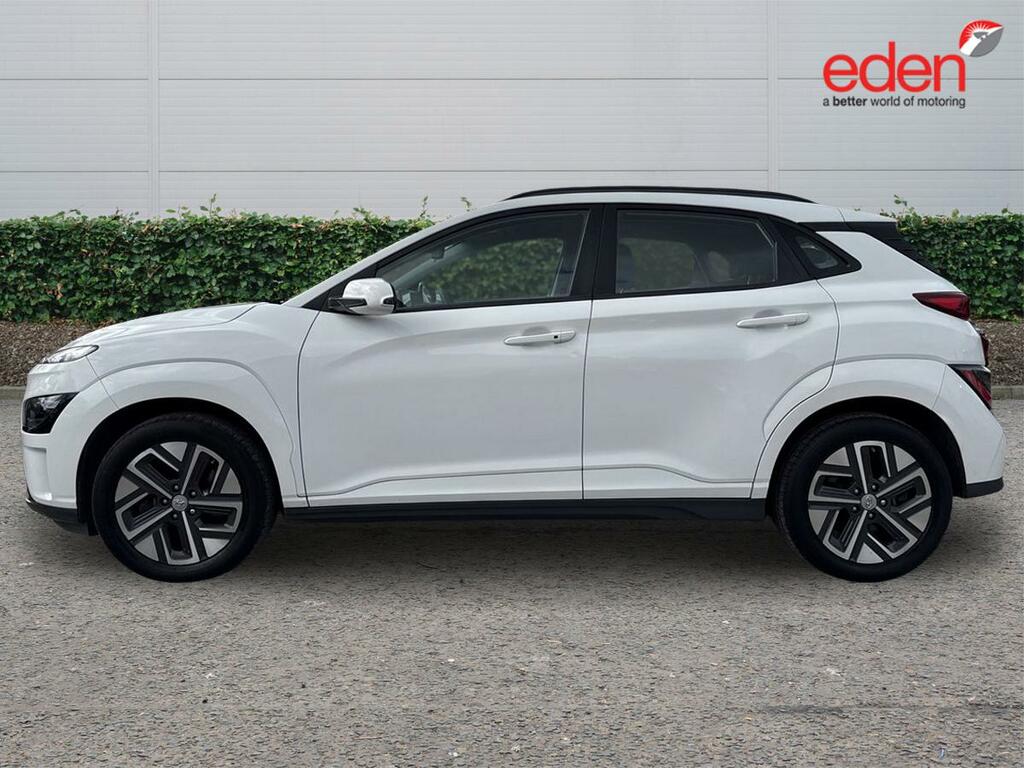 Hyundai Kona 100Kw Se Connect 39Kwh White #4