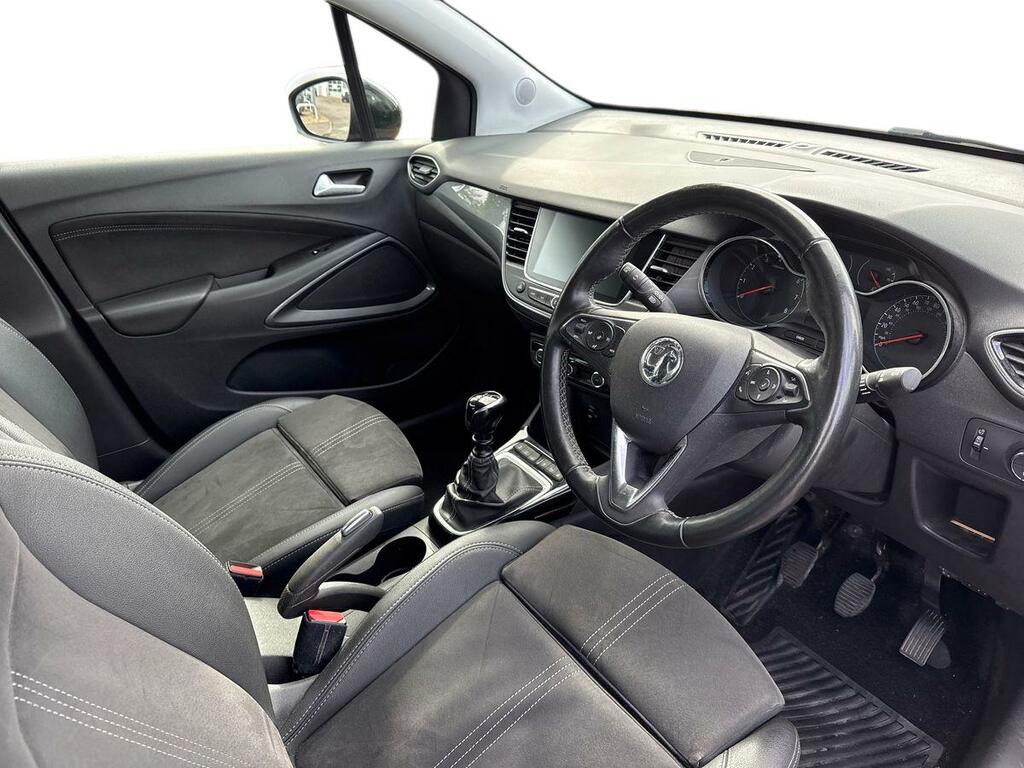 Vauxhall Crossland Design White #15