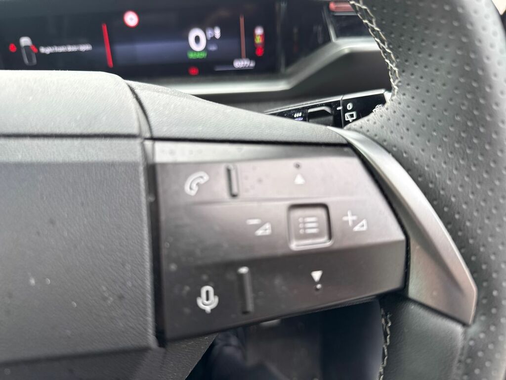 Vauxhall Grandland Ultimate Black #17