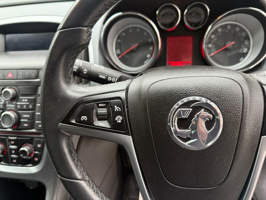 Vauxhall Astra GTC 16V Limited Edition Coupe White #45