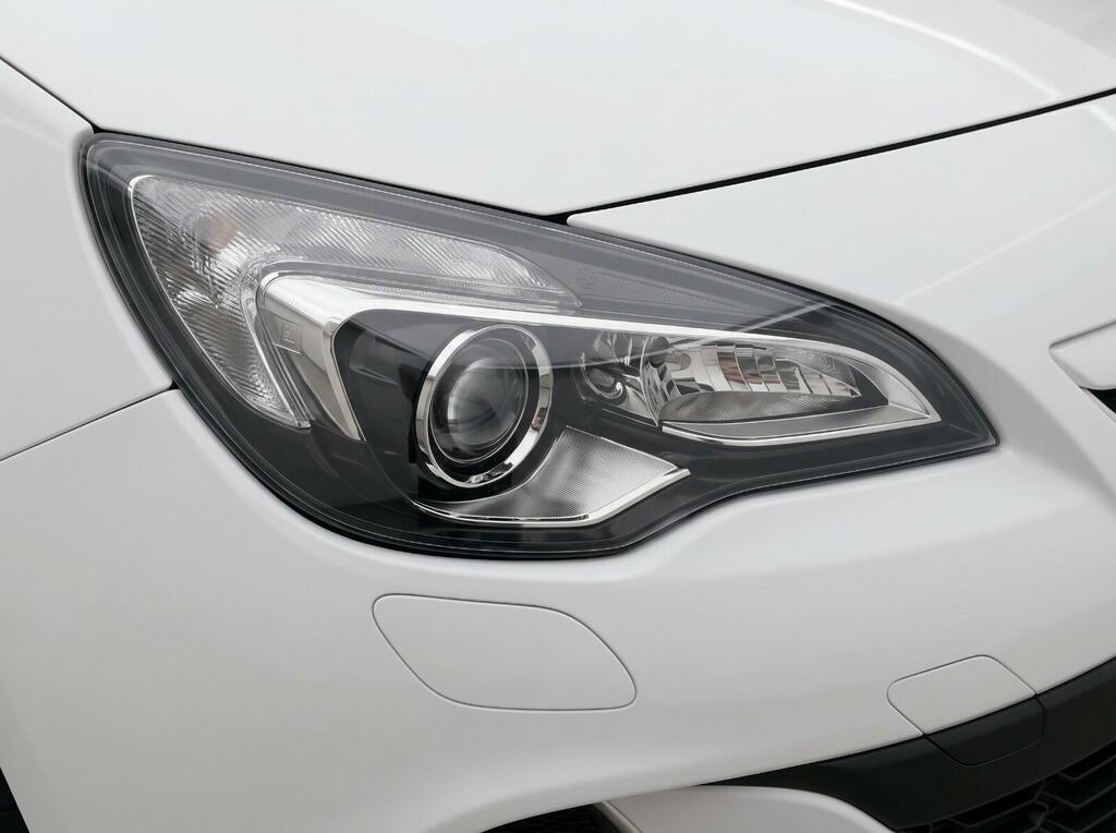 Vauxhall Astra GTC 16V Limited Edition Coupe White #9