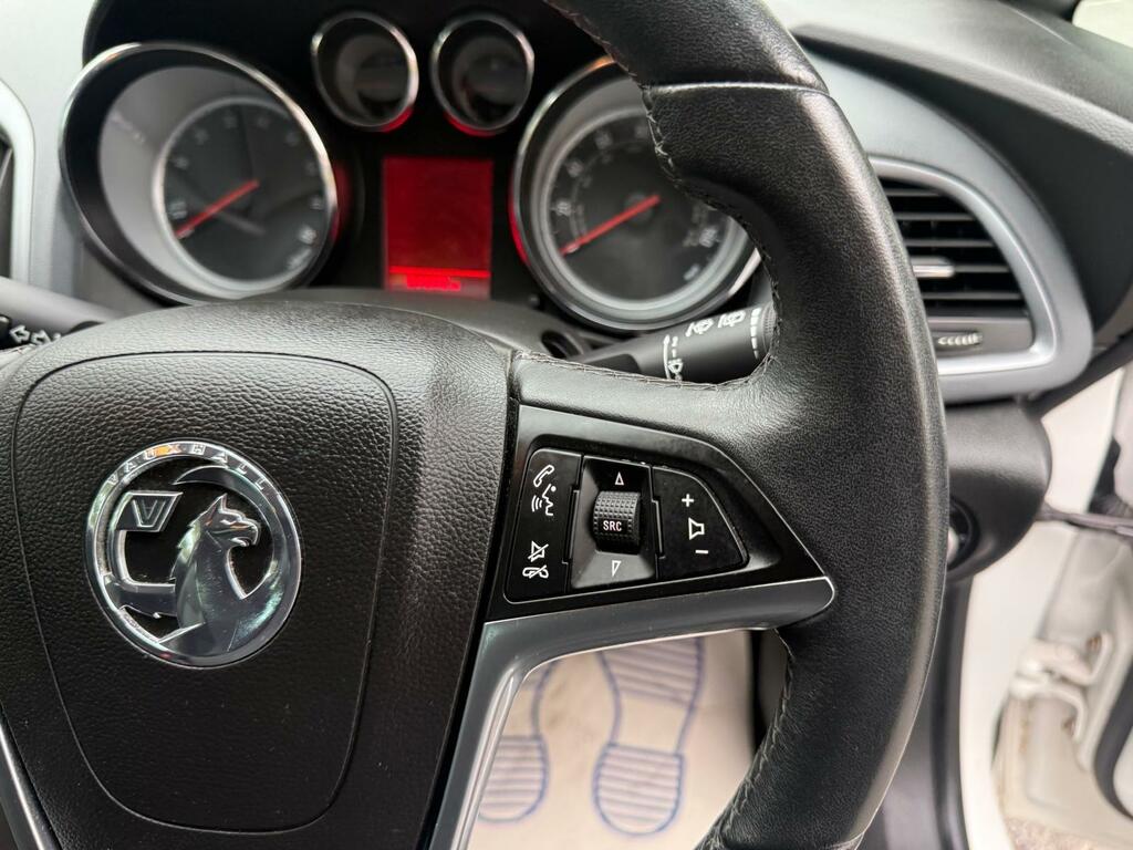 Vauxhall Astra GTC 16V Limited Edition Coupe White #43