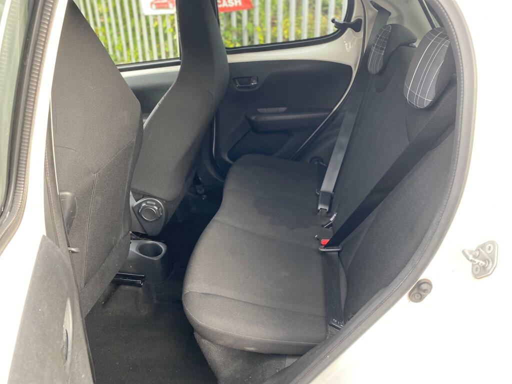 Peugeot 108 1.0 Active Red #17
