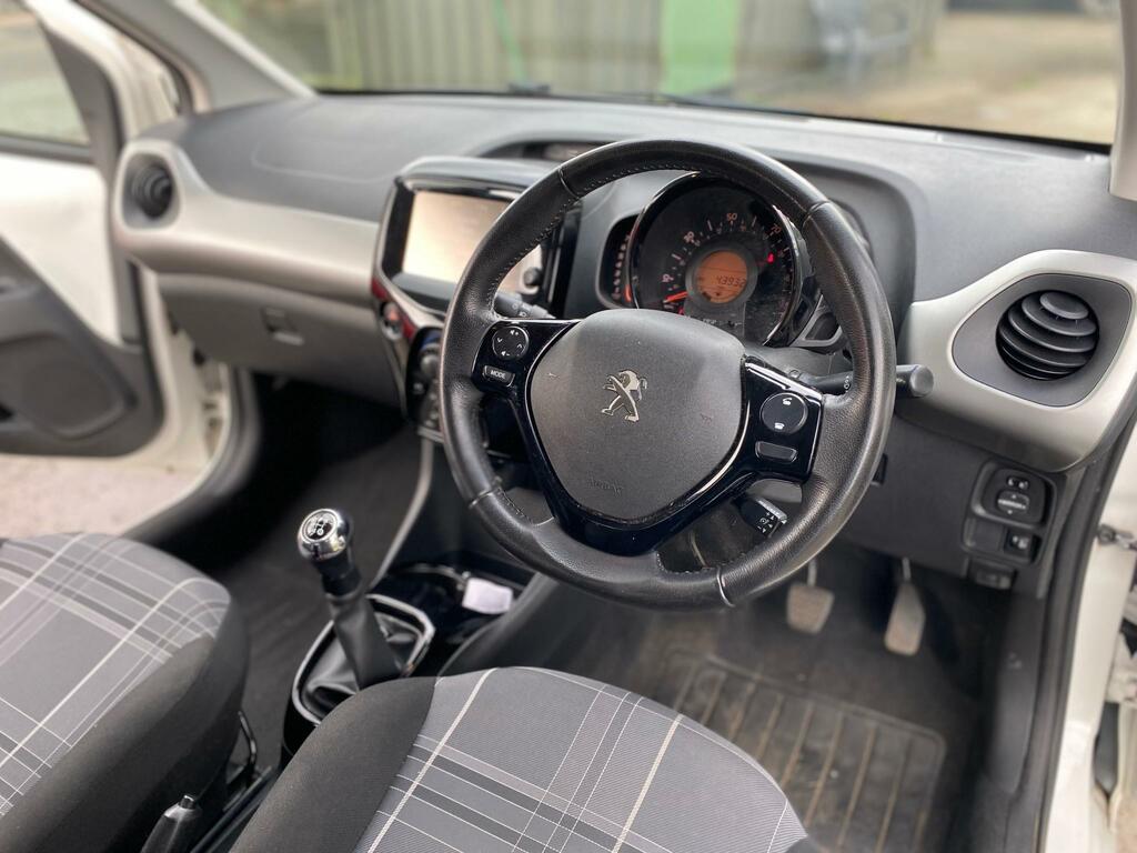 Peugeot 108 1.0 Active Red #14