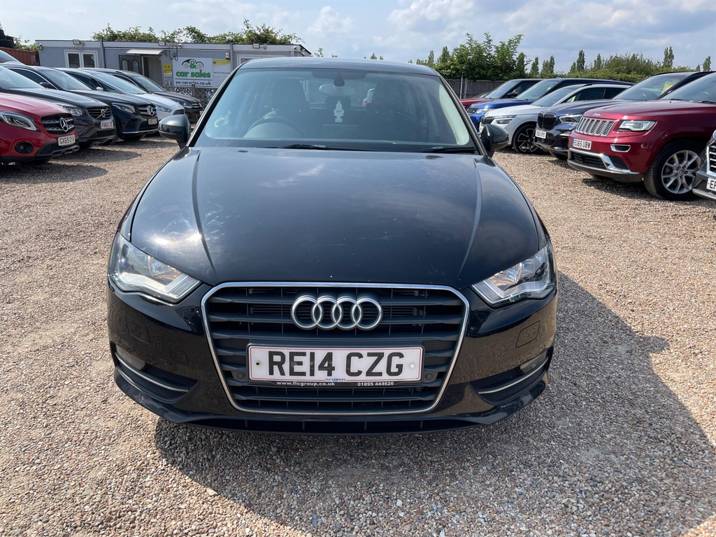 Audi A3 1.6 Tdi Se Sportback S Tronic Euro 5 Ss Black #2