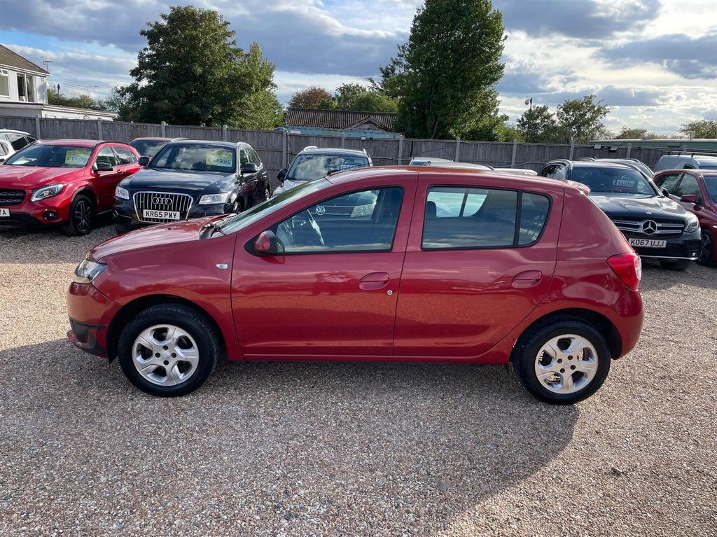 Dacia Sandero 1.2 Laureate Euro 5 Red #4