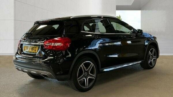 Mercedes-Benz GLA Class 2.1 Gla200d Amg Line 7G-dct 4Matic Euro 6 Ss Black #4