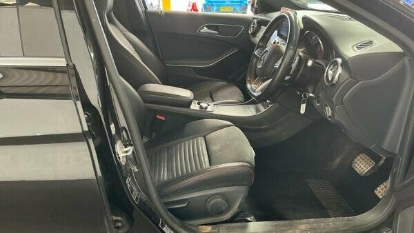 Mercedes-Benz GLA Class Gla 200 Amg Line D Red #8