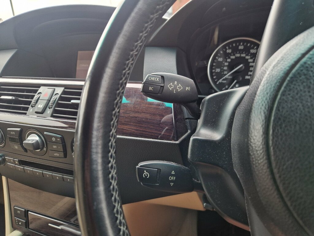 BMW 5 Series Se Blue #15