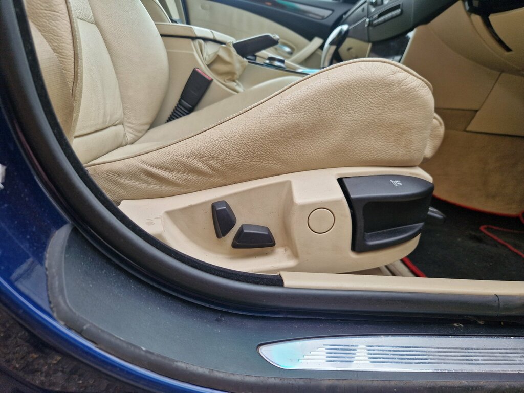 BMW 5 Series Se Blue #9