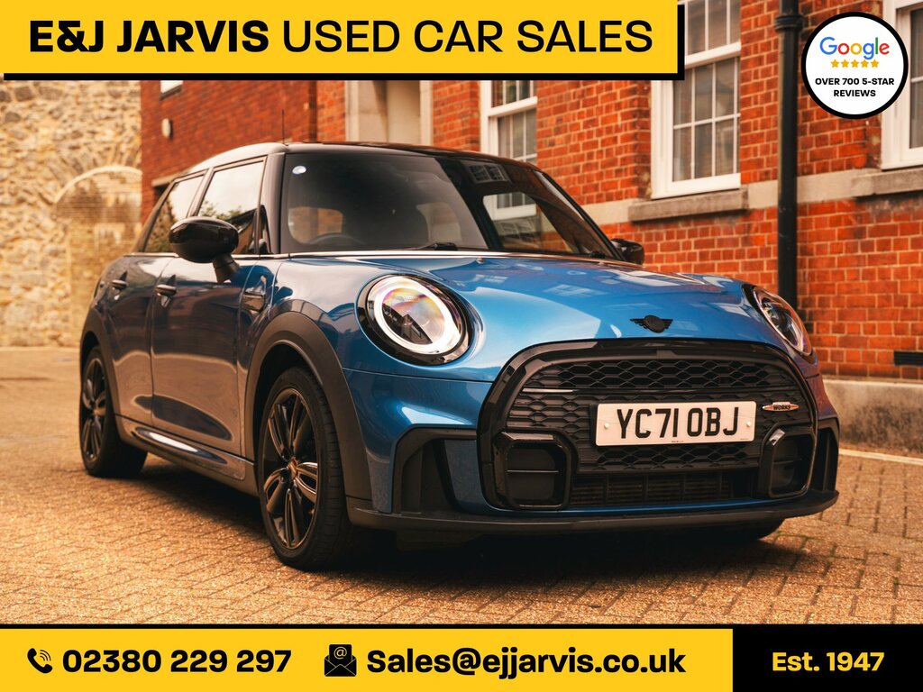 Mini Hatch 1.5 Cooper Sport Hatchback 136 Red #1