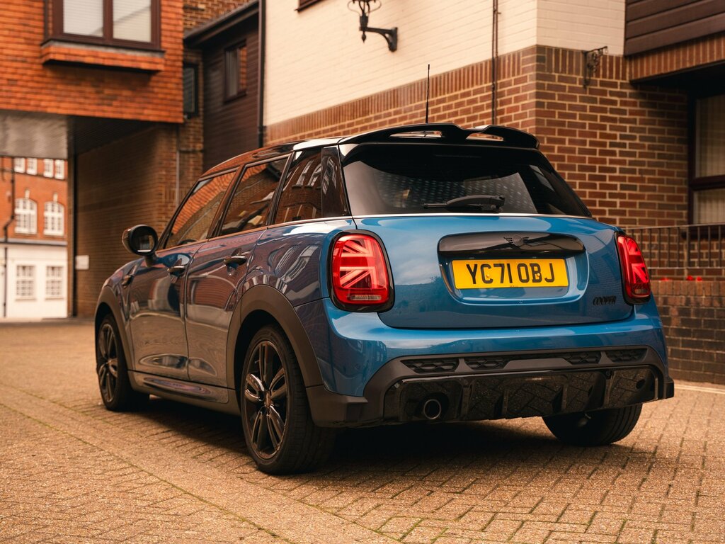 Mini Hatch 1.5 Cooper Sport Hatchback 136 Red #5