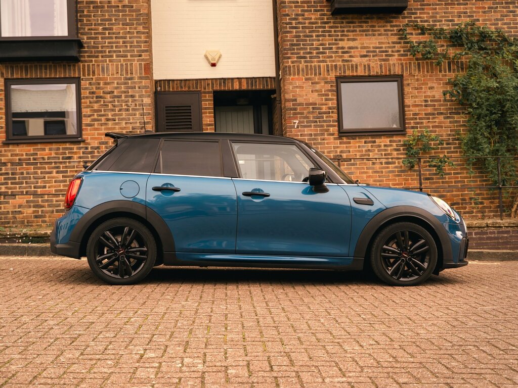 Mini Hatch 1.5 Cooper Sport Hatchback 136 Red #8