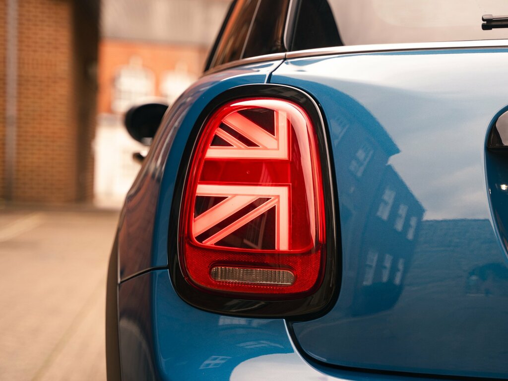 Mini Hatch 1.5 Cooper Sport Hatchback 136 Red #43