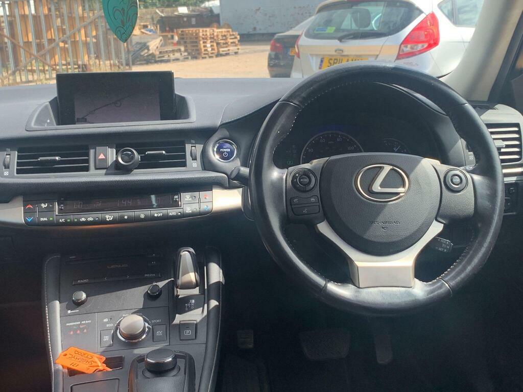 Lexus CT 200H Advance Red #11