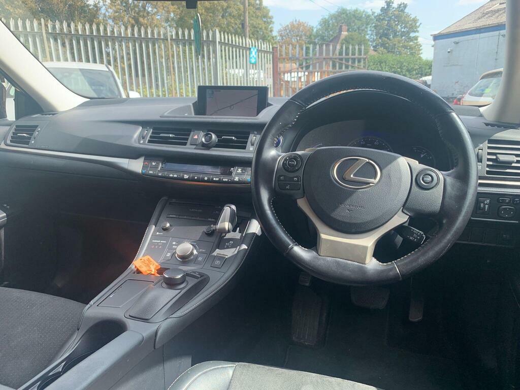 Lexus CT 200H Advance Red #10
