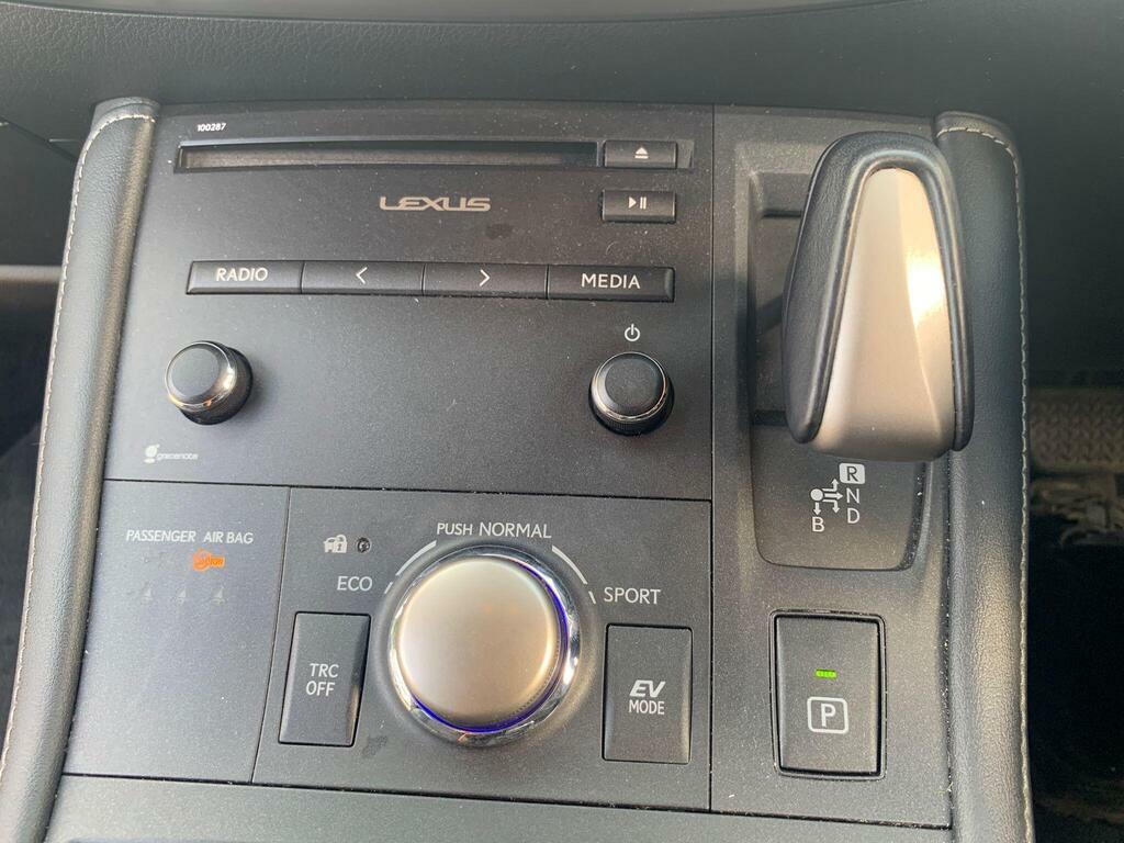 Lexus CT 200H Advance Red #15