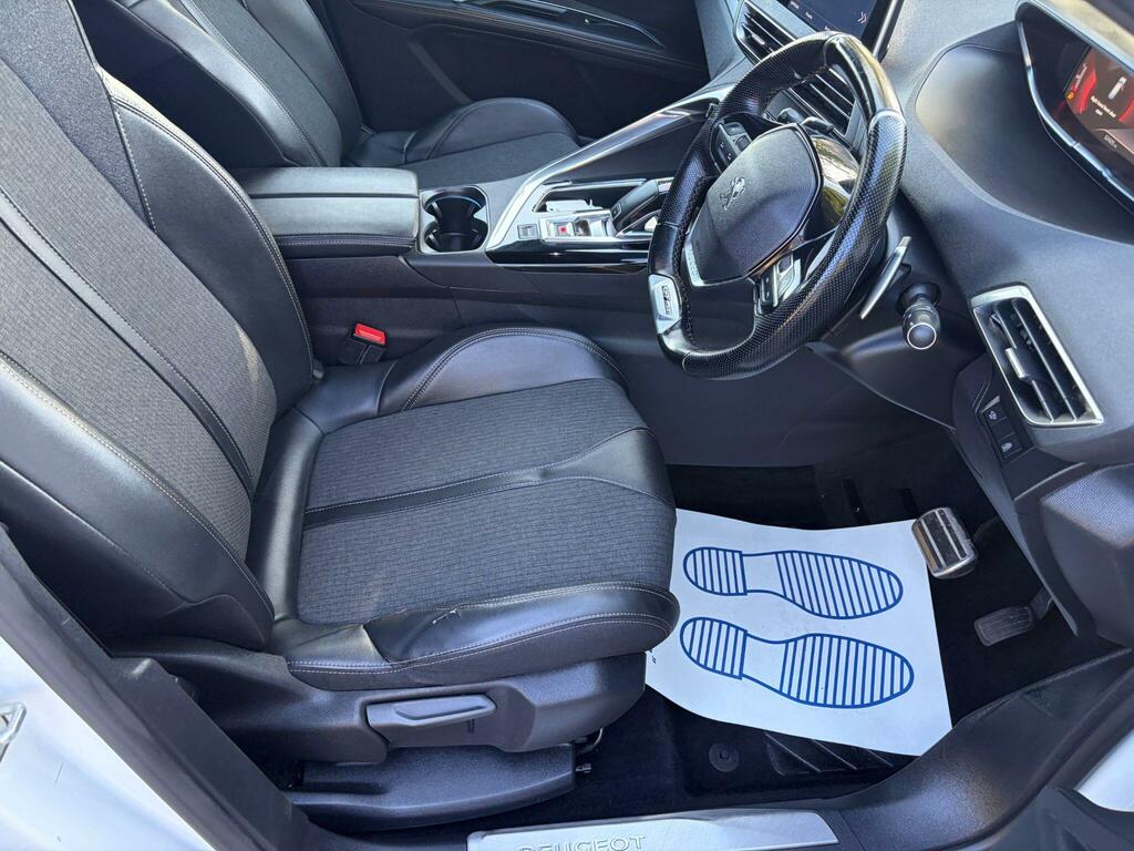 Peugeot 5008 Active Green #44