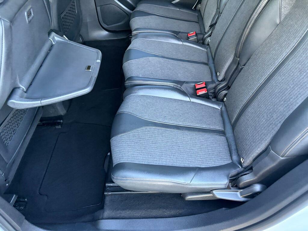 Peugeot 5008 Active Green #55