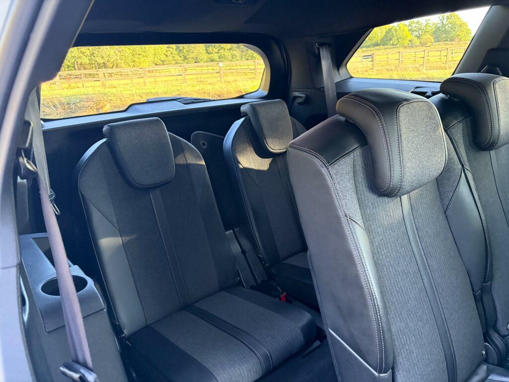 Peugeot 5008 Active Green #68
