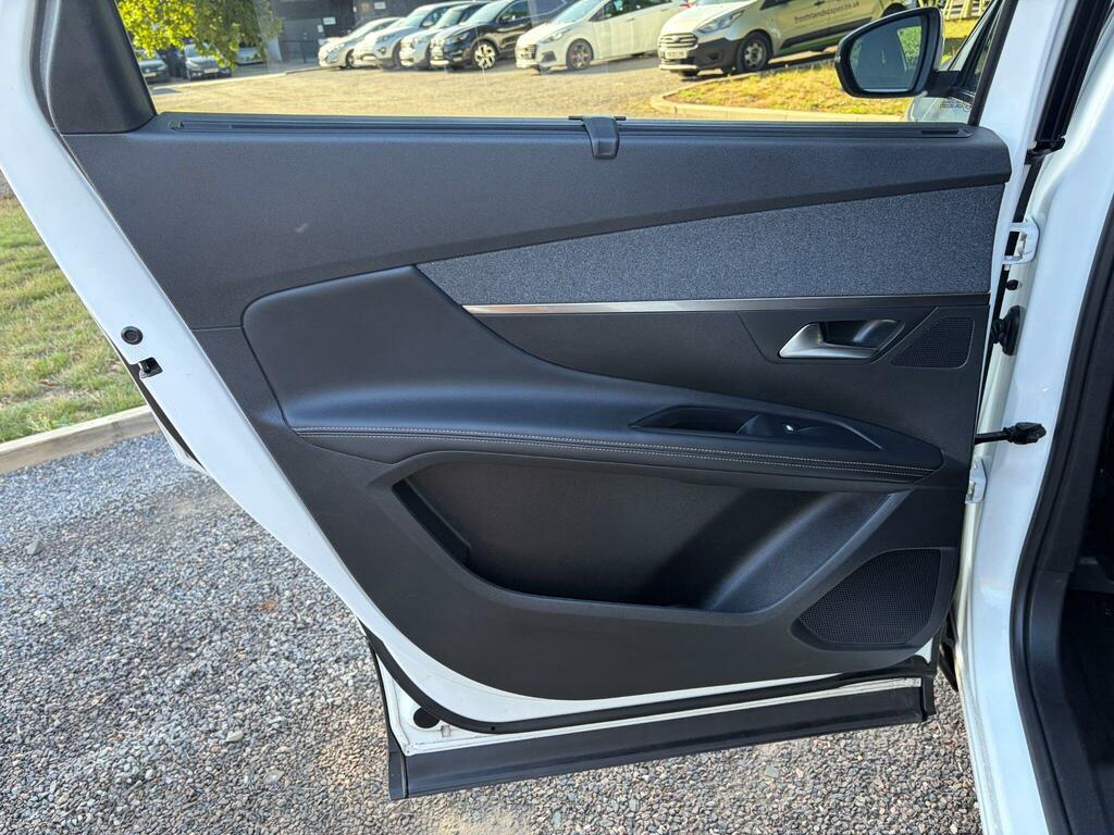 Peugeot 5008 Active Green #51