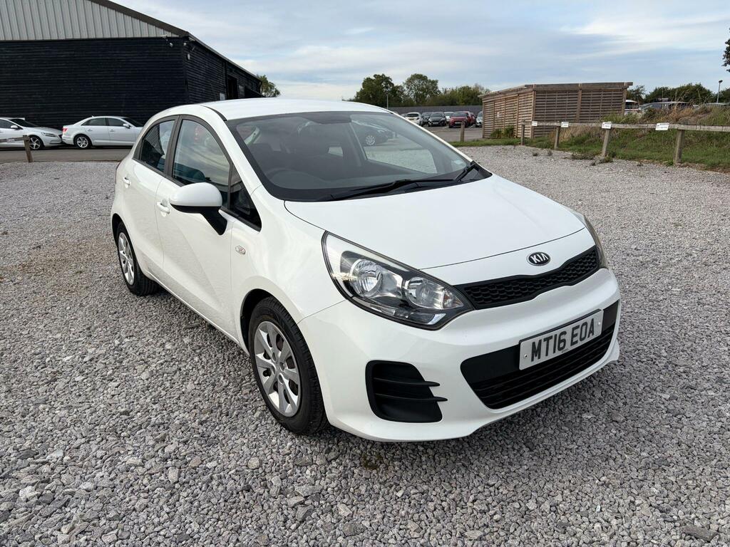 Kia RIO 1 White