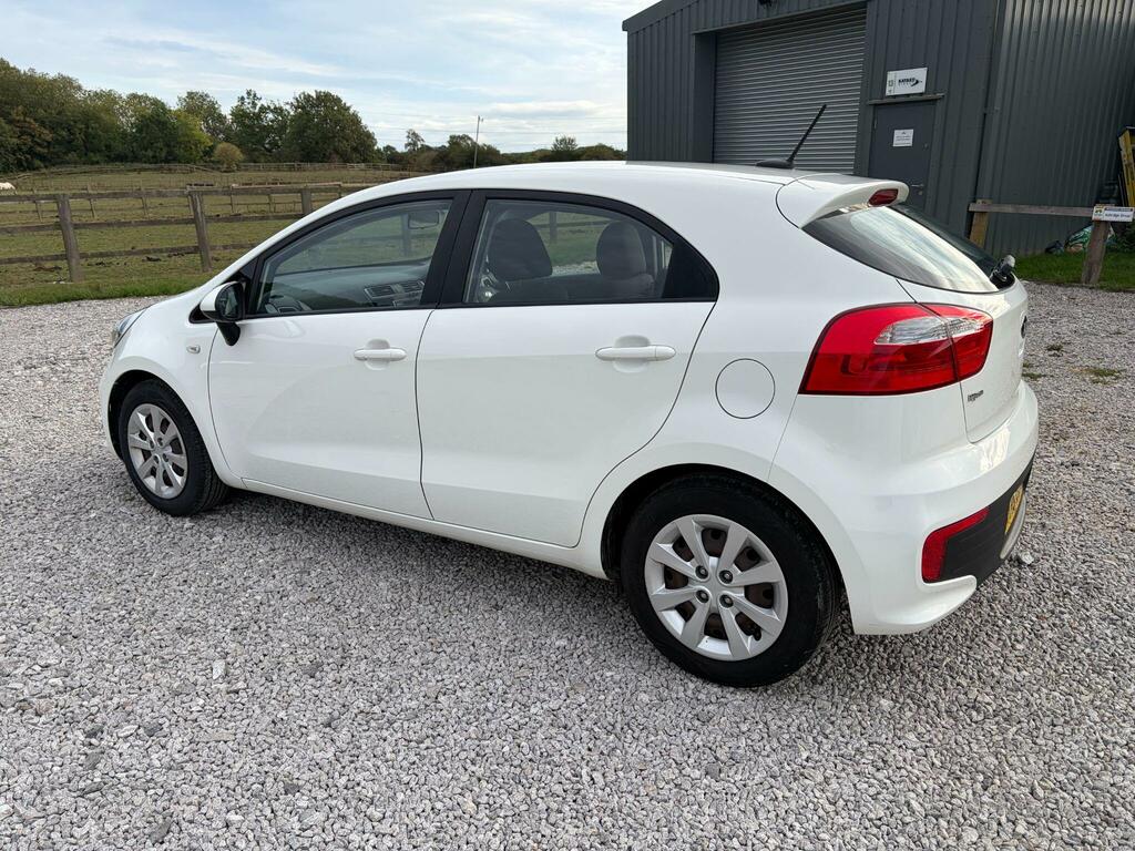Kia RIO 1 White #6