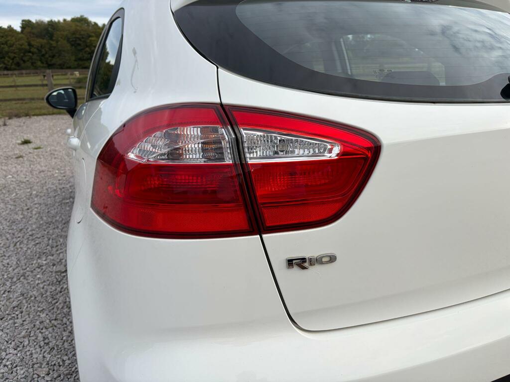 Kia RIO 1.4 Ecodynamics 2 Euro 6 Ss 3... White #16