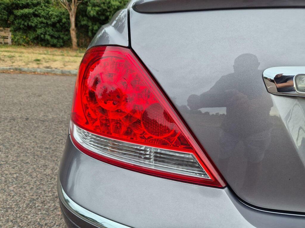 Honda Legend  Silver #42