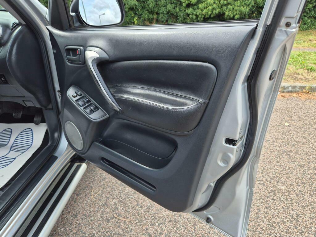 Toyota Rav 4 Xt3 Black #39