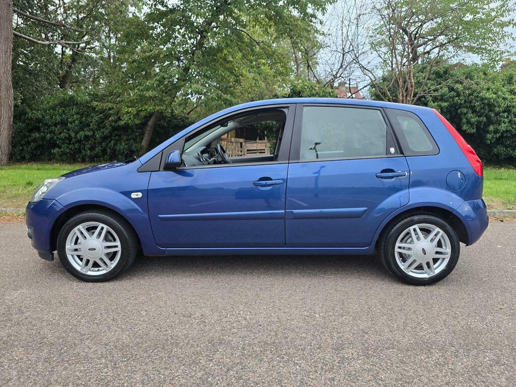 Ford Fiesta Zetec Climate 16V Blue #30