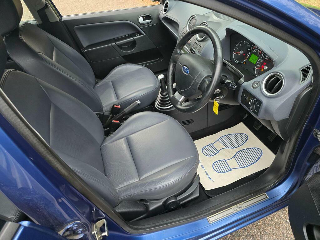 Ford Fiesta Zetec Climate 16V Blue #80
