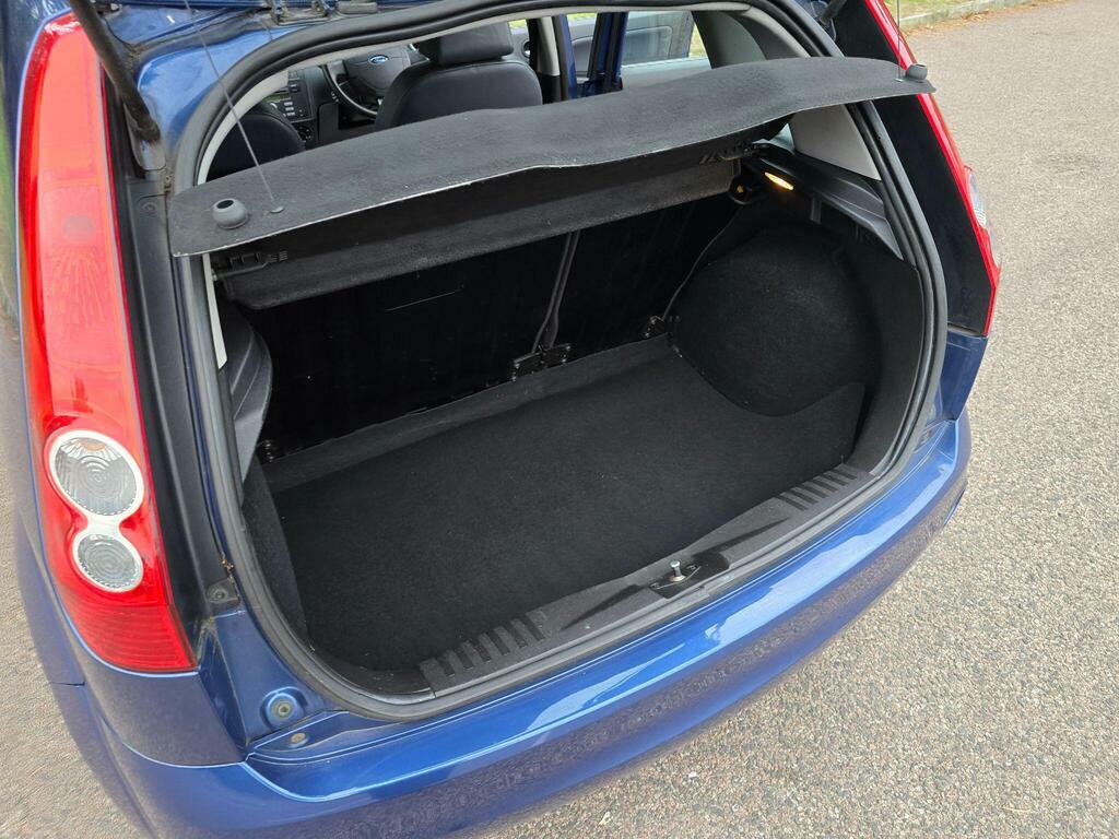 Ford Fiesta Zetec Climate 16V Blue #71