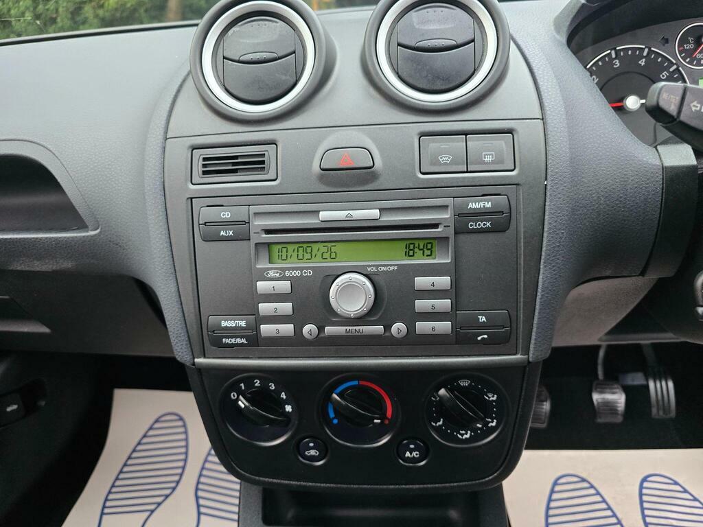 Ford Fiesta Zetec Climate 16V Blue #81