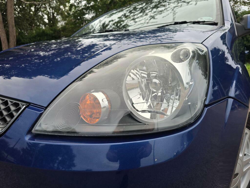 Ford Fiesta Zetec Climate 16V Blue #11