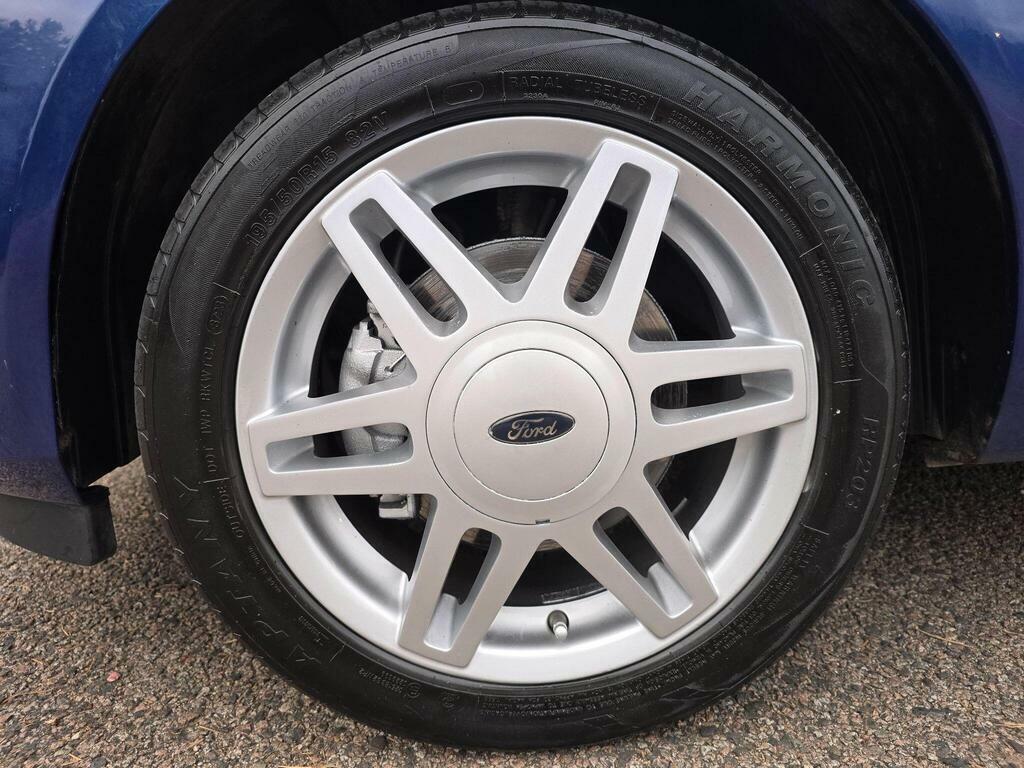 Ford Fiesta Zetec Climate 16V Blue #34