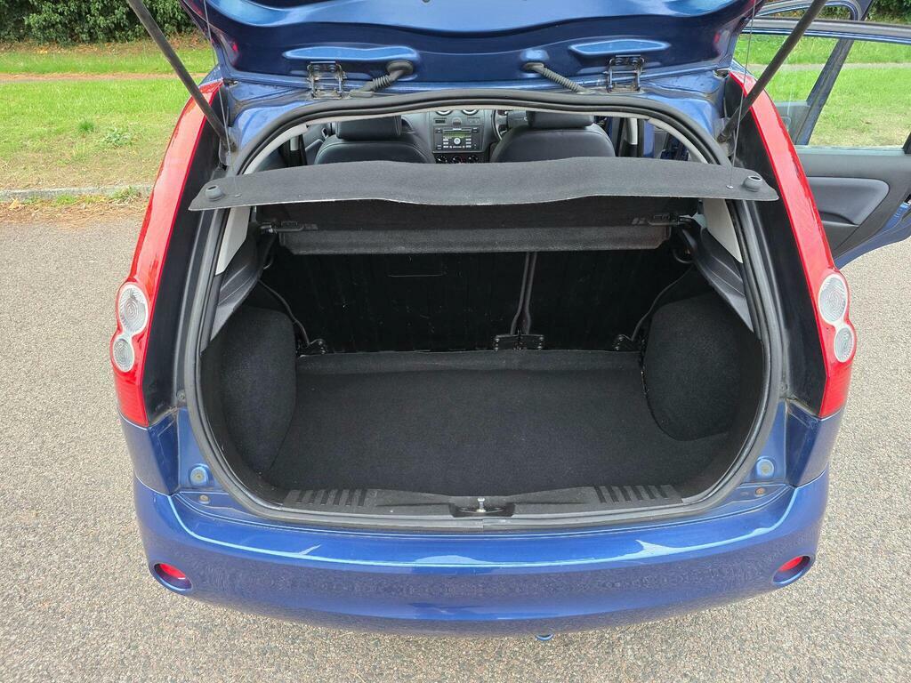 Ford Fiesta Zetec Climate 16V Blue #70