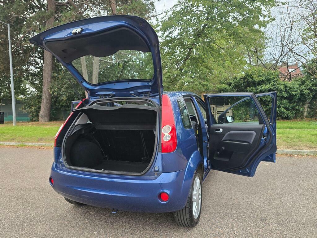 Ford Fiesta Zetec Climate 16V Blue #55
