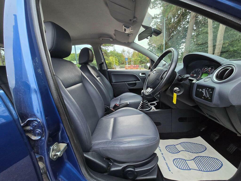 Ford Fiesta Zetec Climate 16V Blue #85